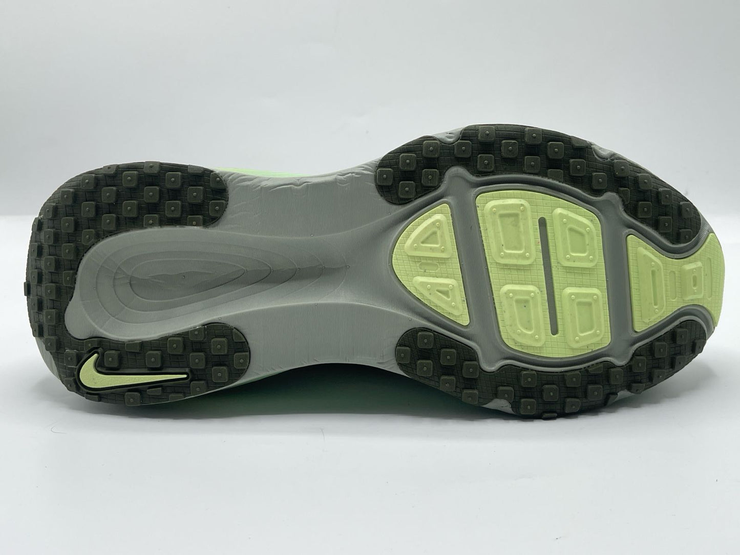 NIKE VOMERO 18