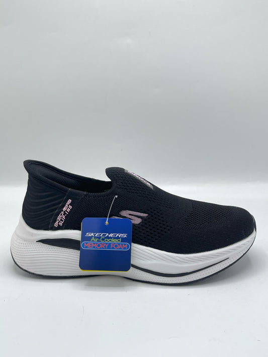 SKECHER