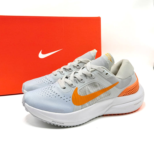 NKE - Air Zoom Vomero 16