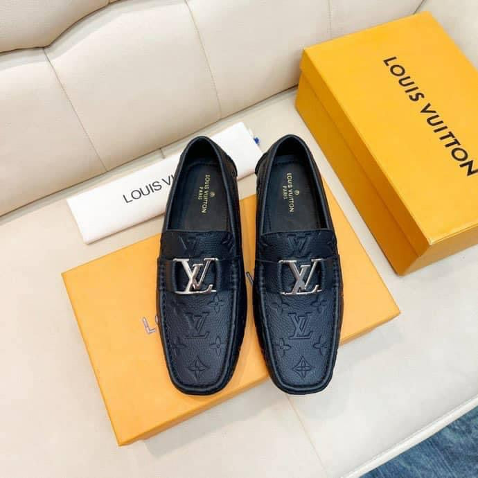 Louis Vuitton loffers pure lather