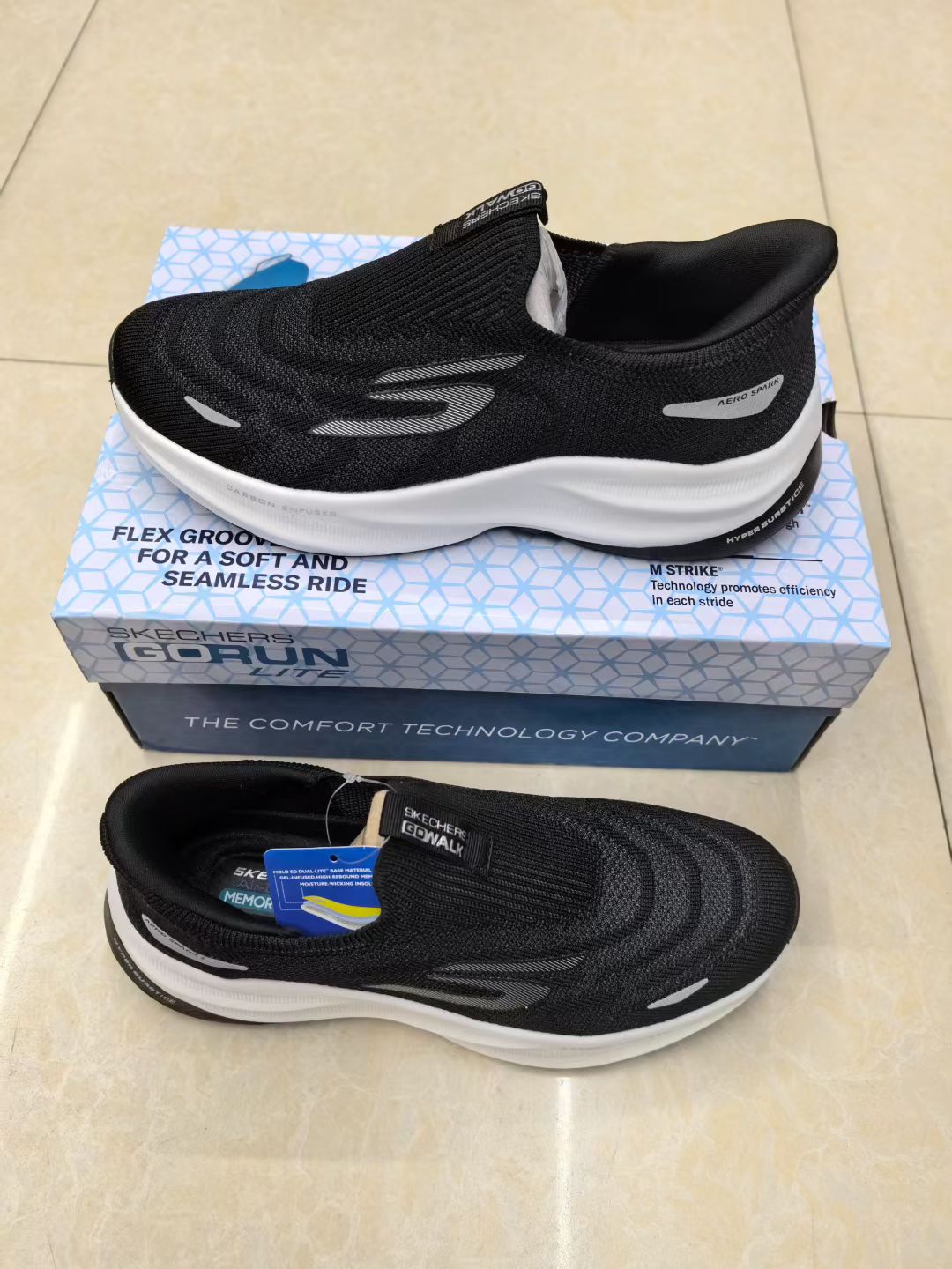 Slip-ins Arch Fit Carbon Infused walking or running