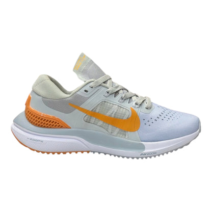 NKE - Air Zoom Vomero 16
