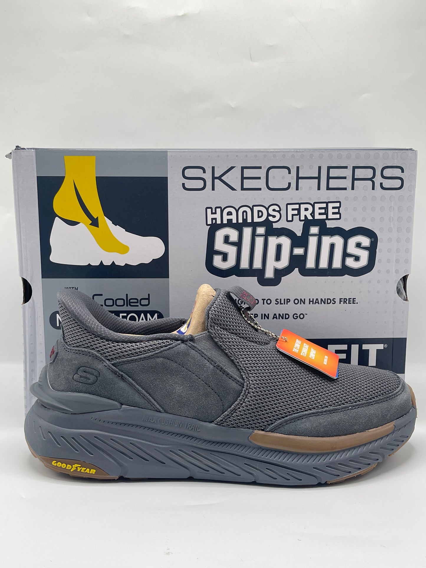 SKECHERS