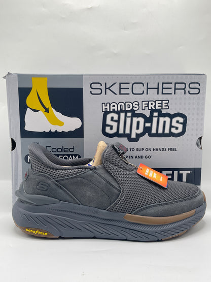 SKECHERS