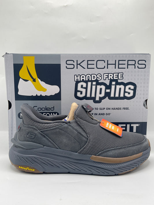 SKECHERS