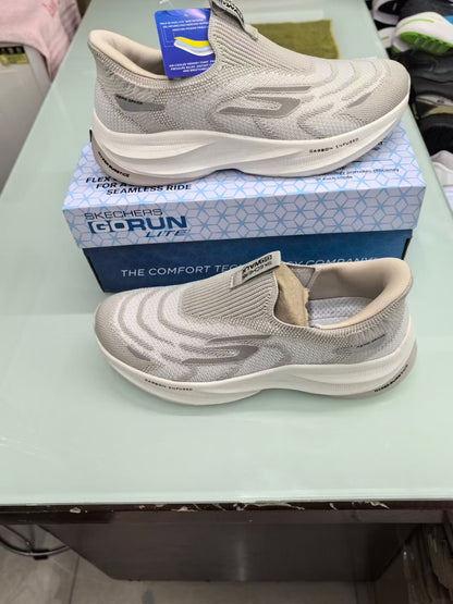 Slip-ins Arch Fit Carbon Infused walking or running