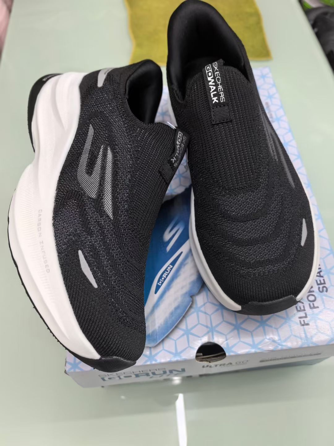 Slip-ins Arch Fit Carbon Infused walking or running