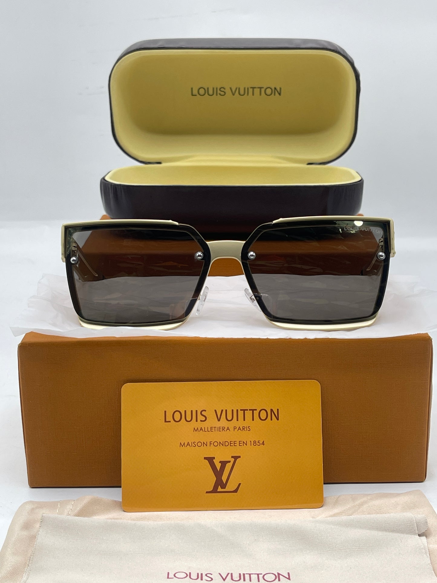 BRANDED SUNGLASSES