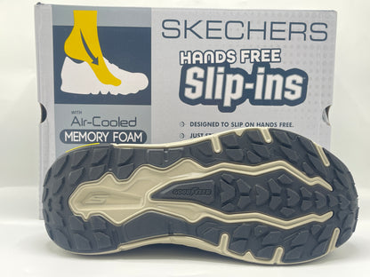 SKECHERS