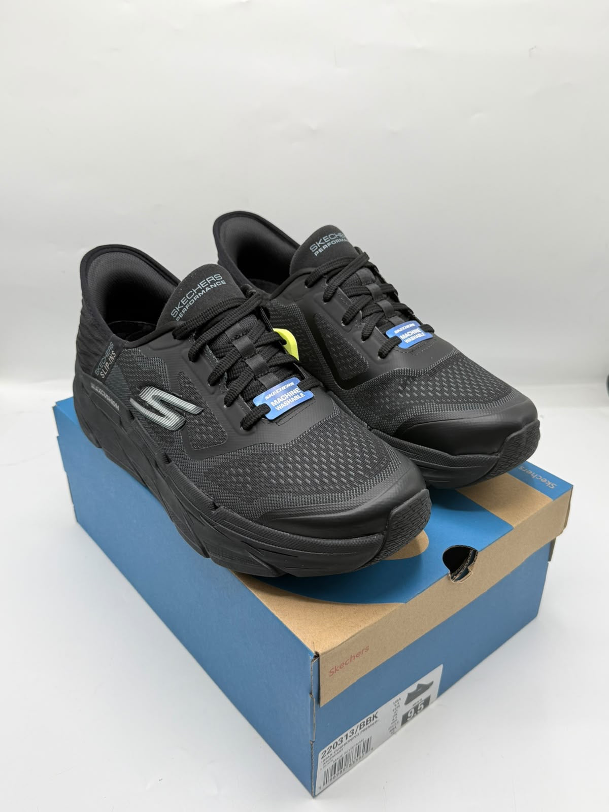 SkECHERS Slip-ins Arch Fit Carbon Infused walking or running