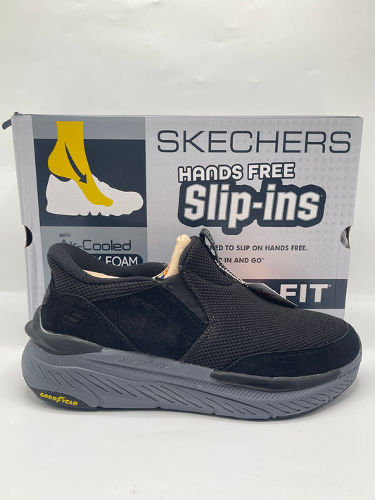 SKECHERS