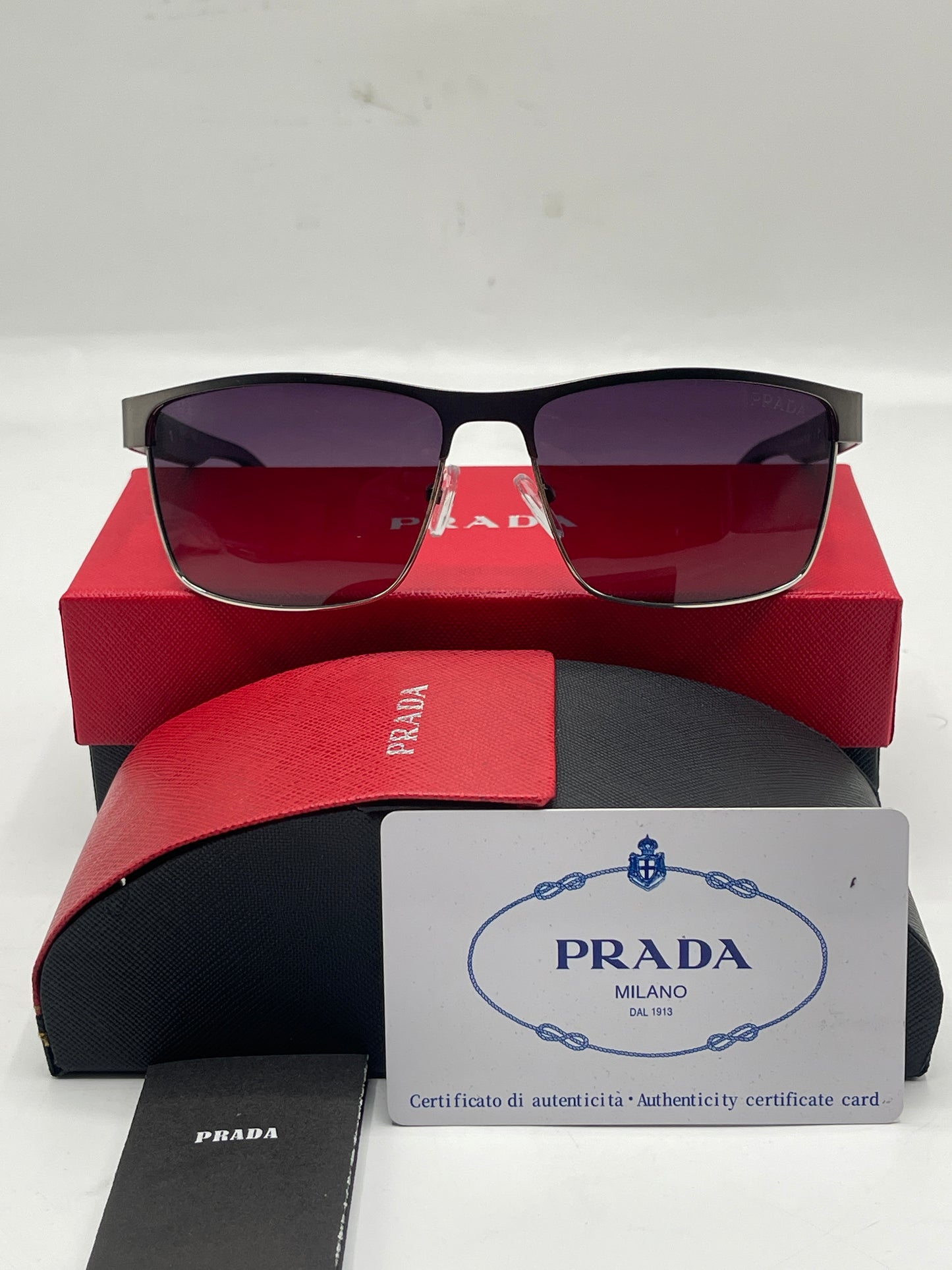 BRANDED SUNGLASSES