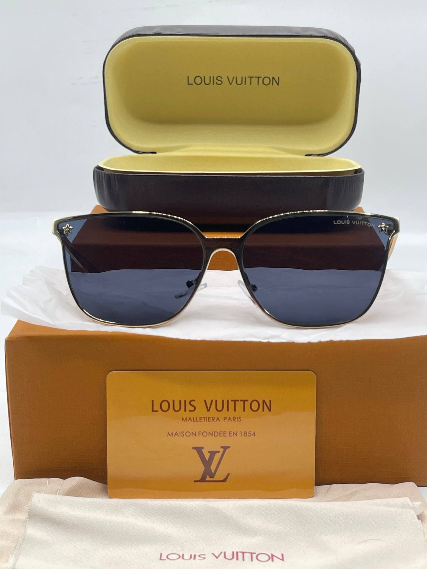 BRANDED SUNGLASSES