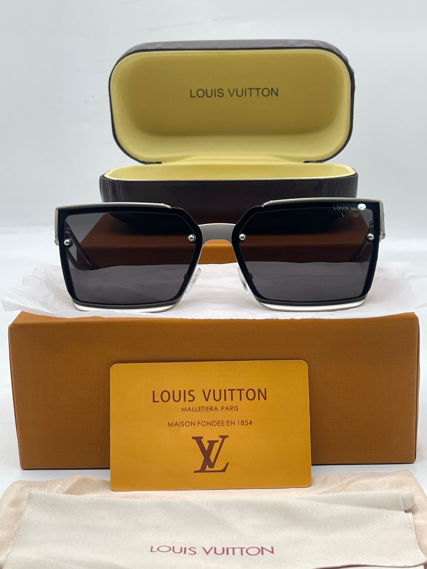 BRANDED SUNGLASSES