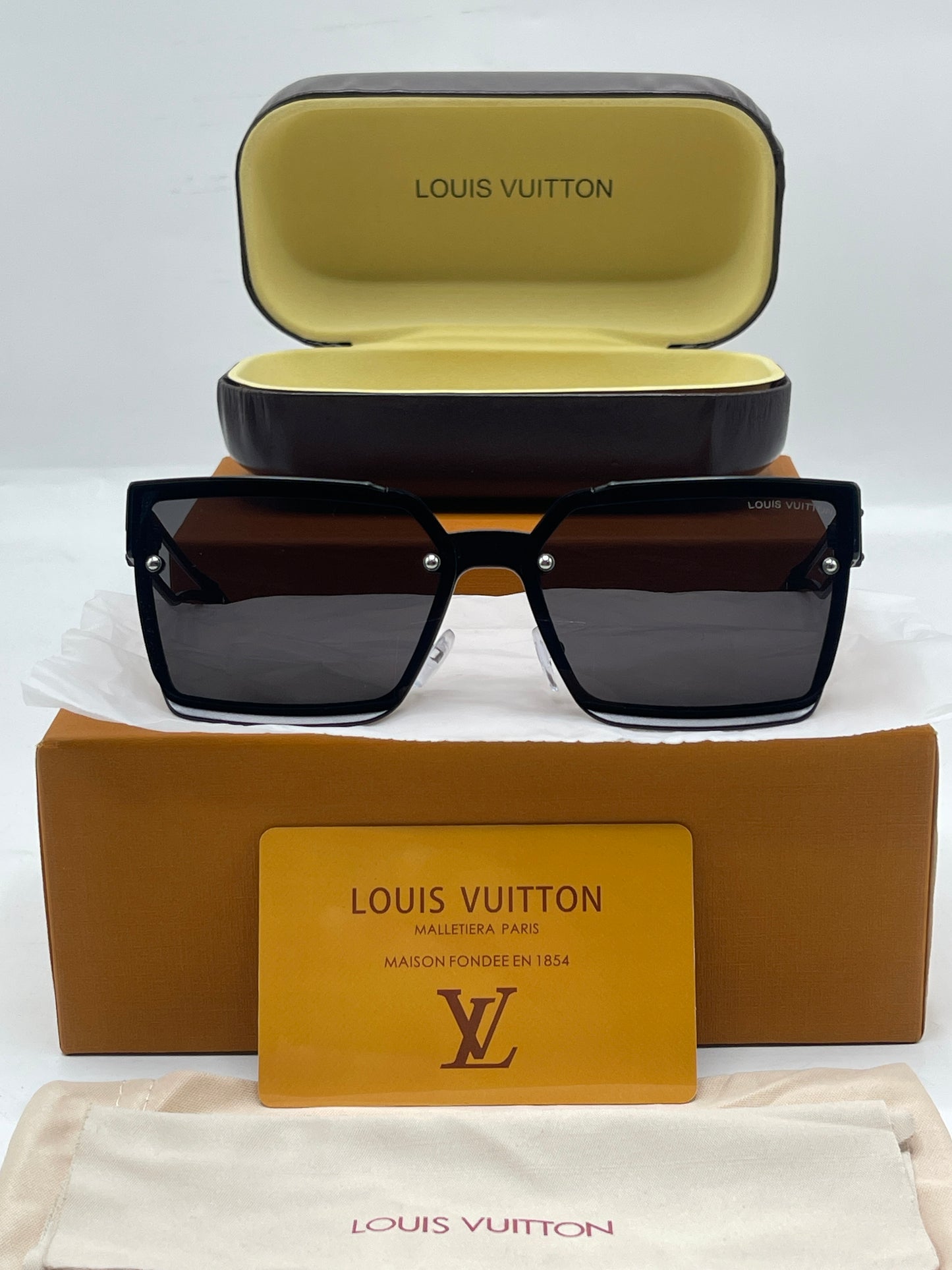 BRANDED SUNGLASSES