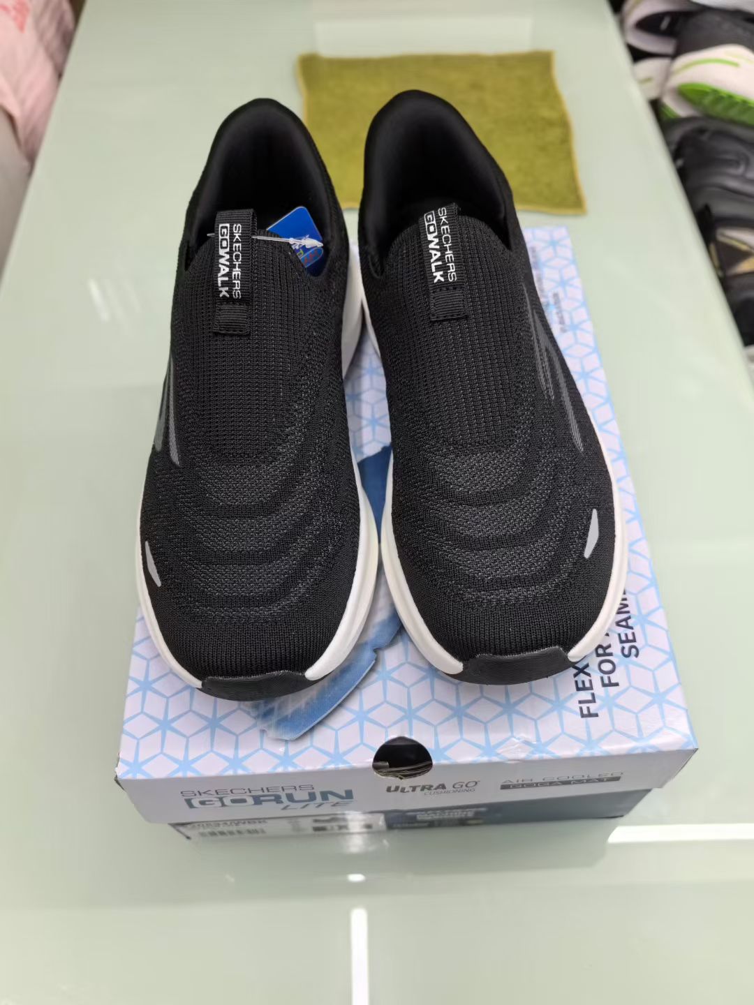 Slip-ins Arch Fit Carbon Infused walking or running