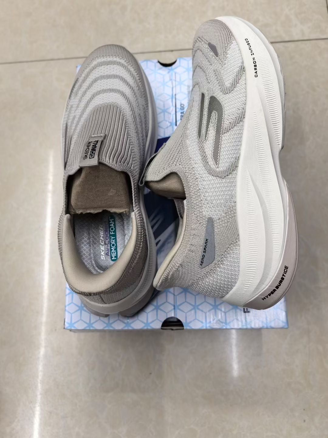 Slip-ins Arch Fit Carbon Infused walking or running