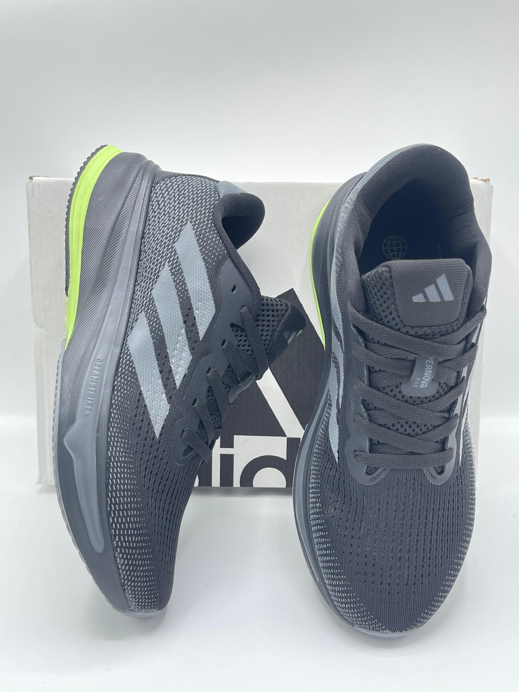 ADIDAS Supernova