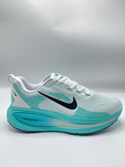 NIKE VOMERO 18