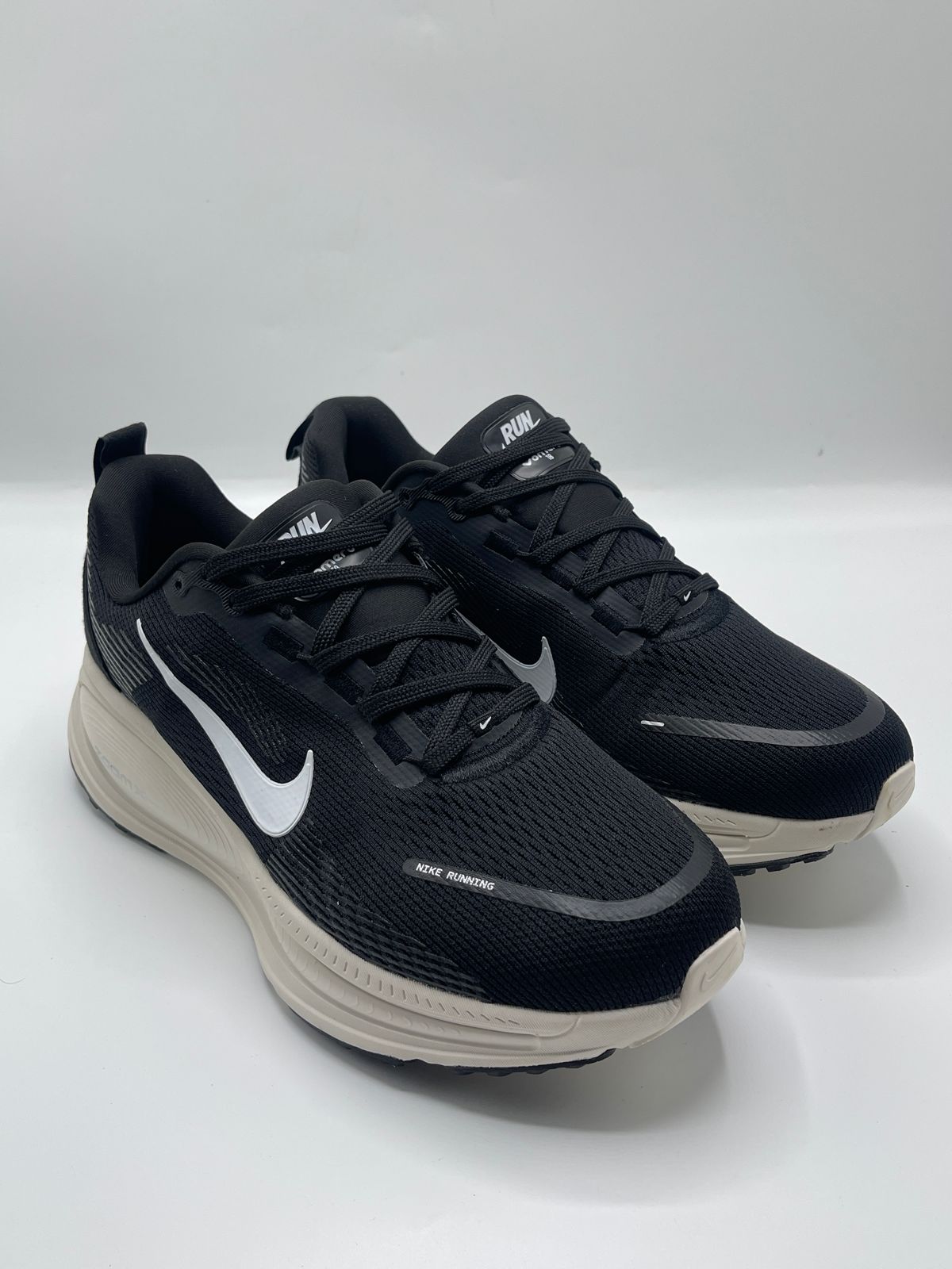 NIKE VOMERO 18