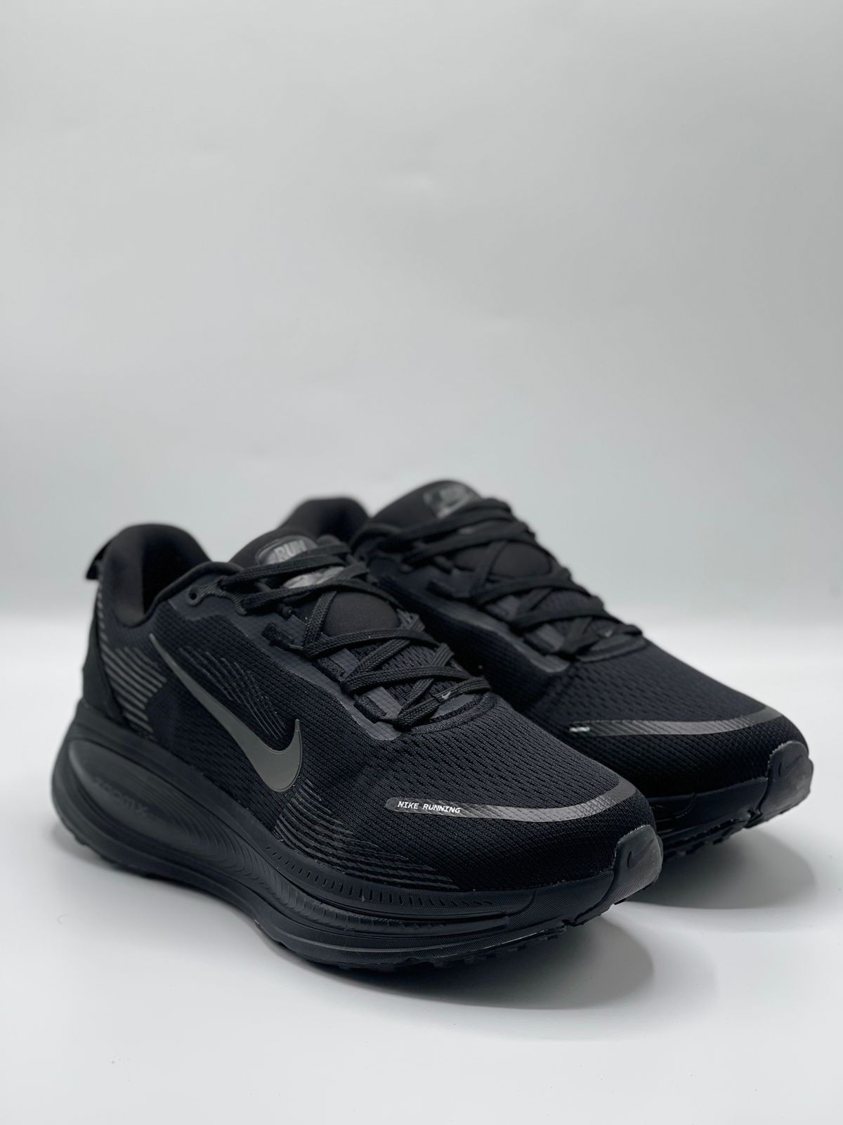 NIKE VOMERO 18