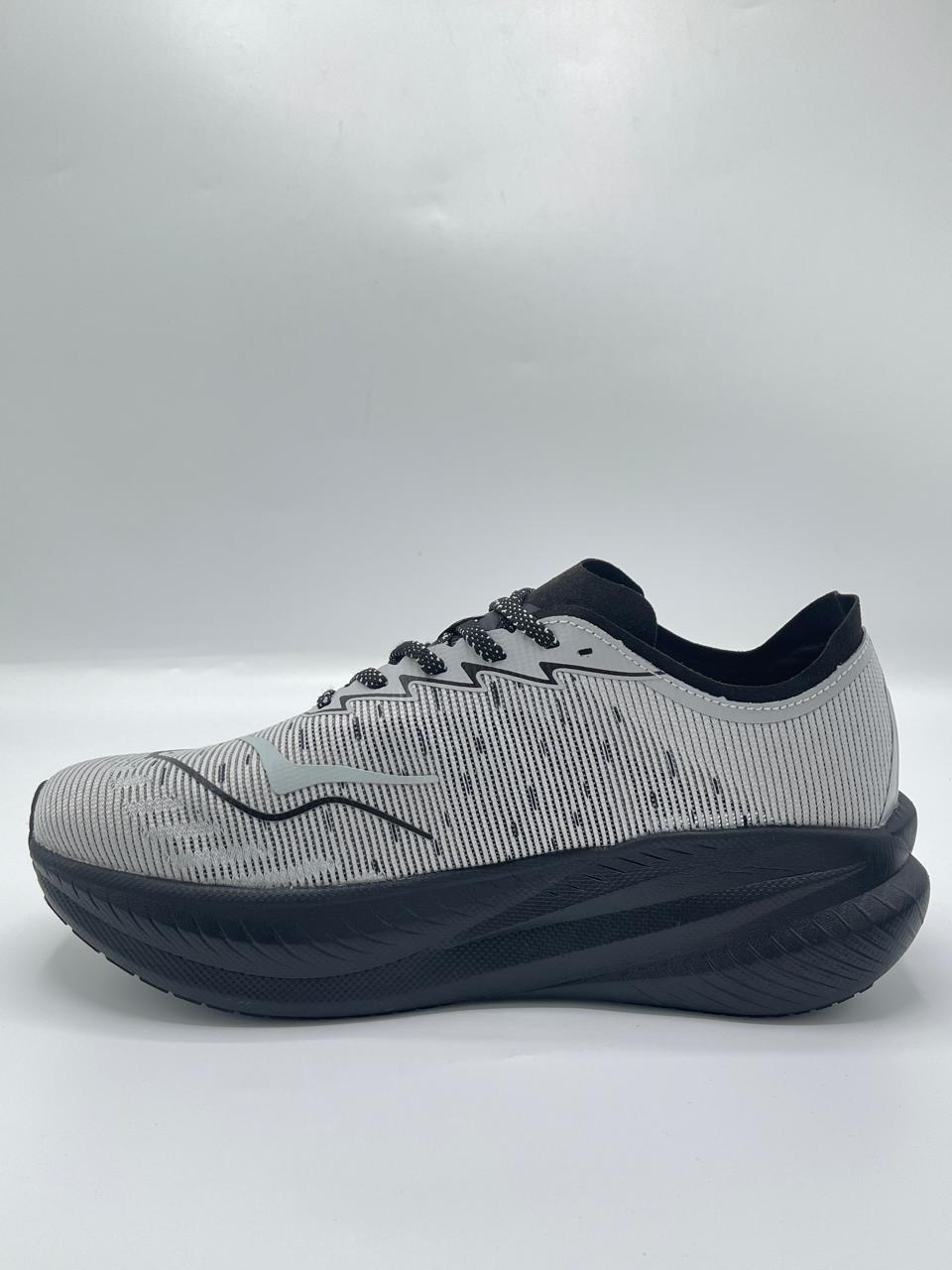 HOKA MACH X2