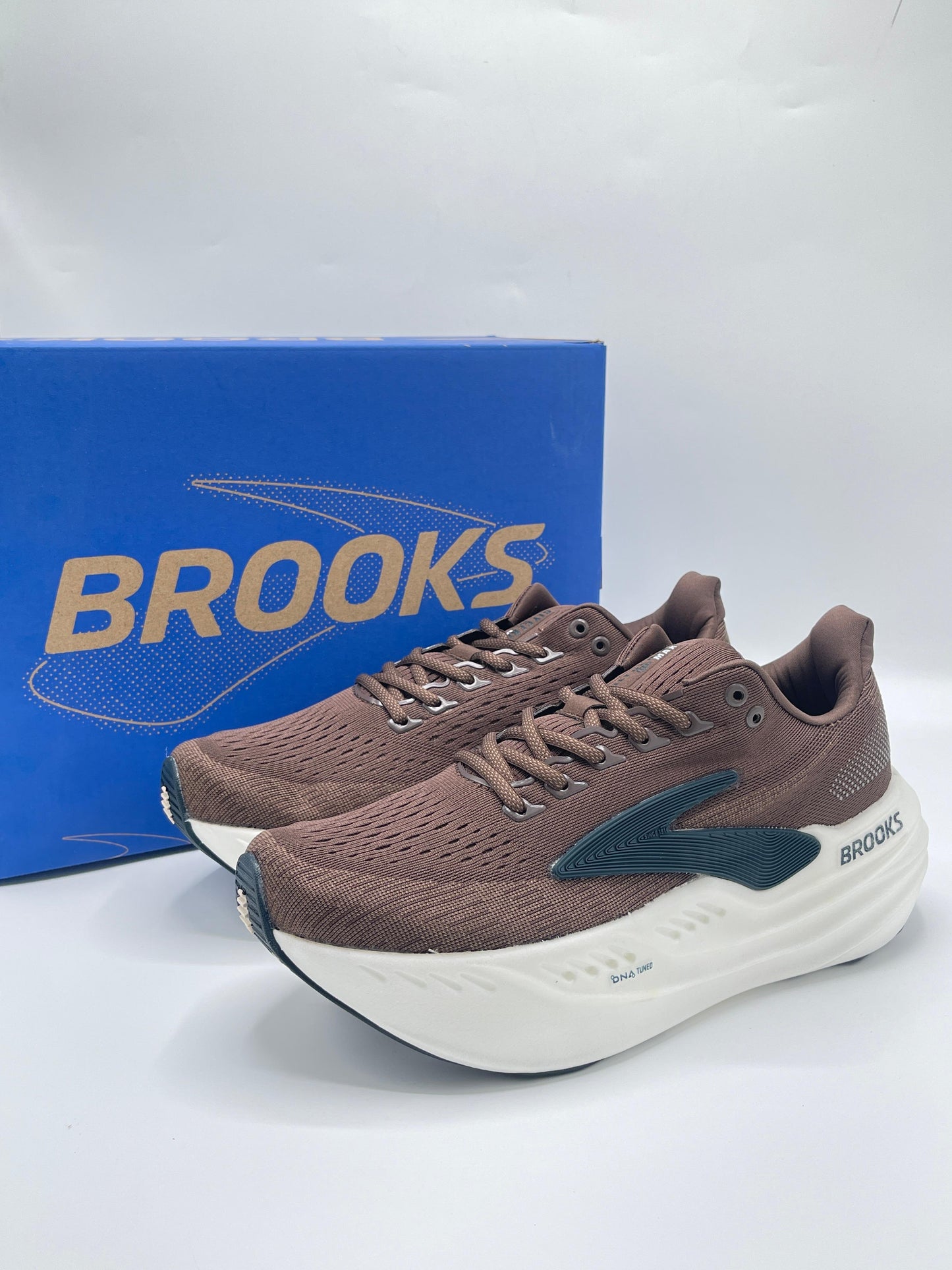 BROOKS