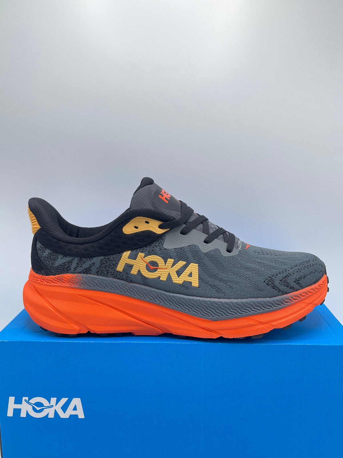 Hoka Challenger 7