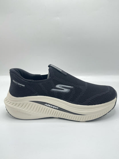 SKECHER