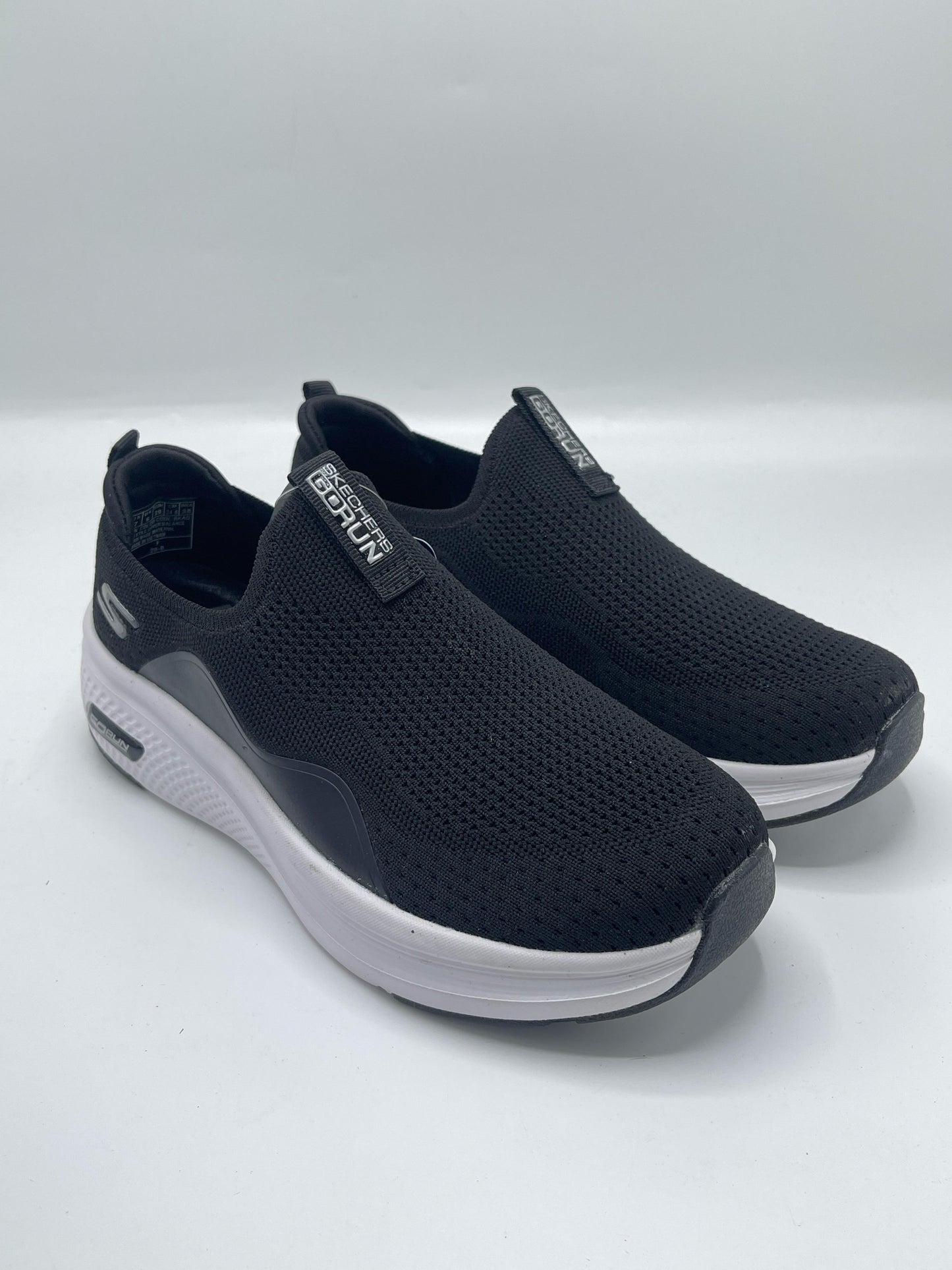SKECHER