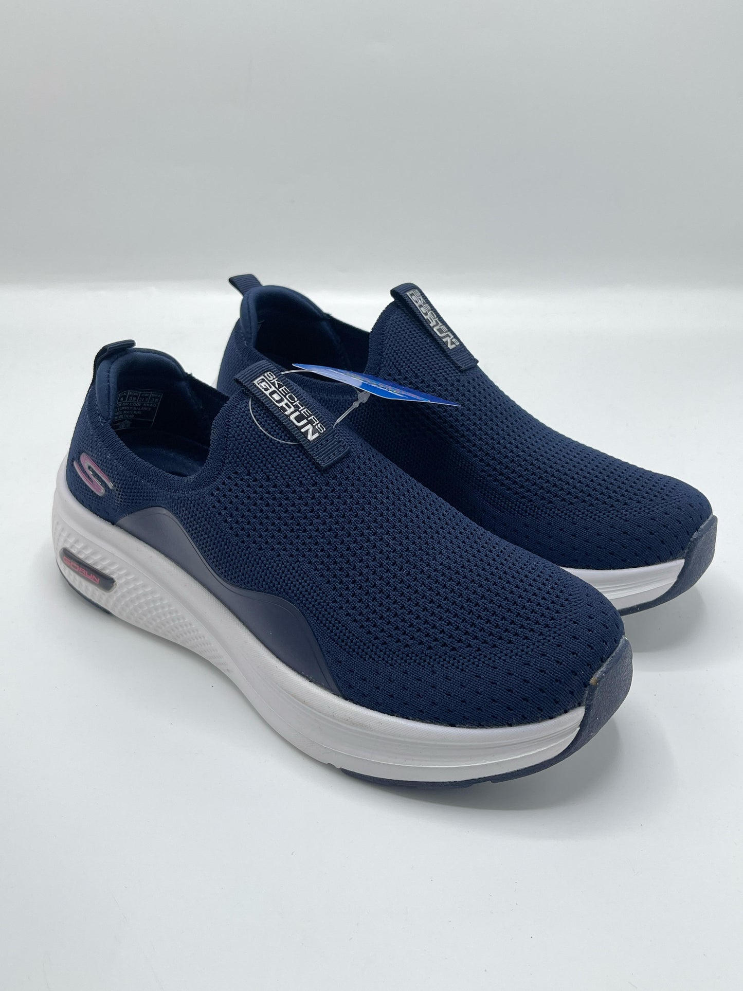 SKECHER