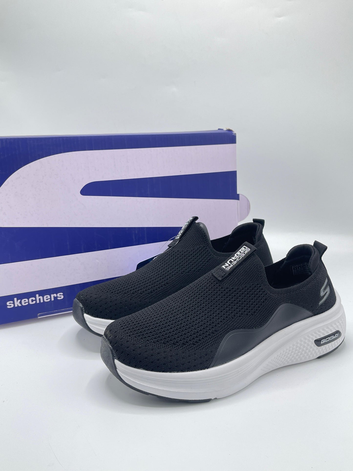 SKECHER