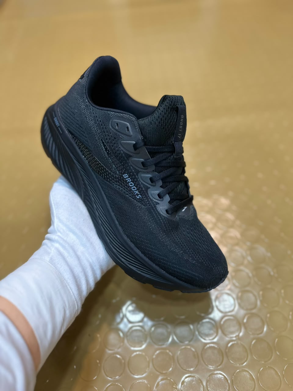 Brooks Ghost 17