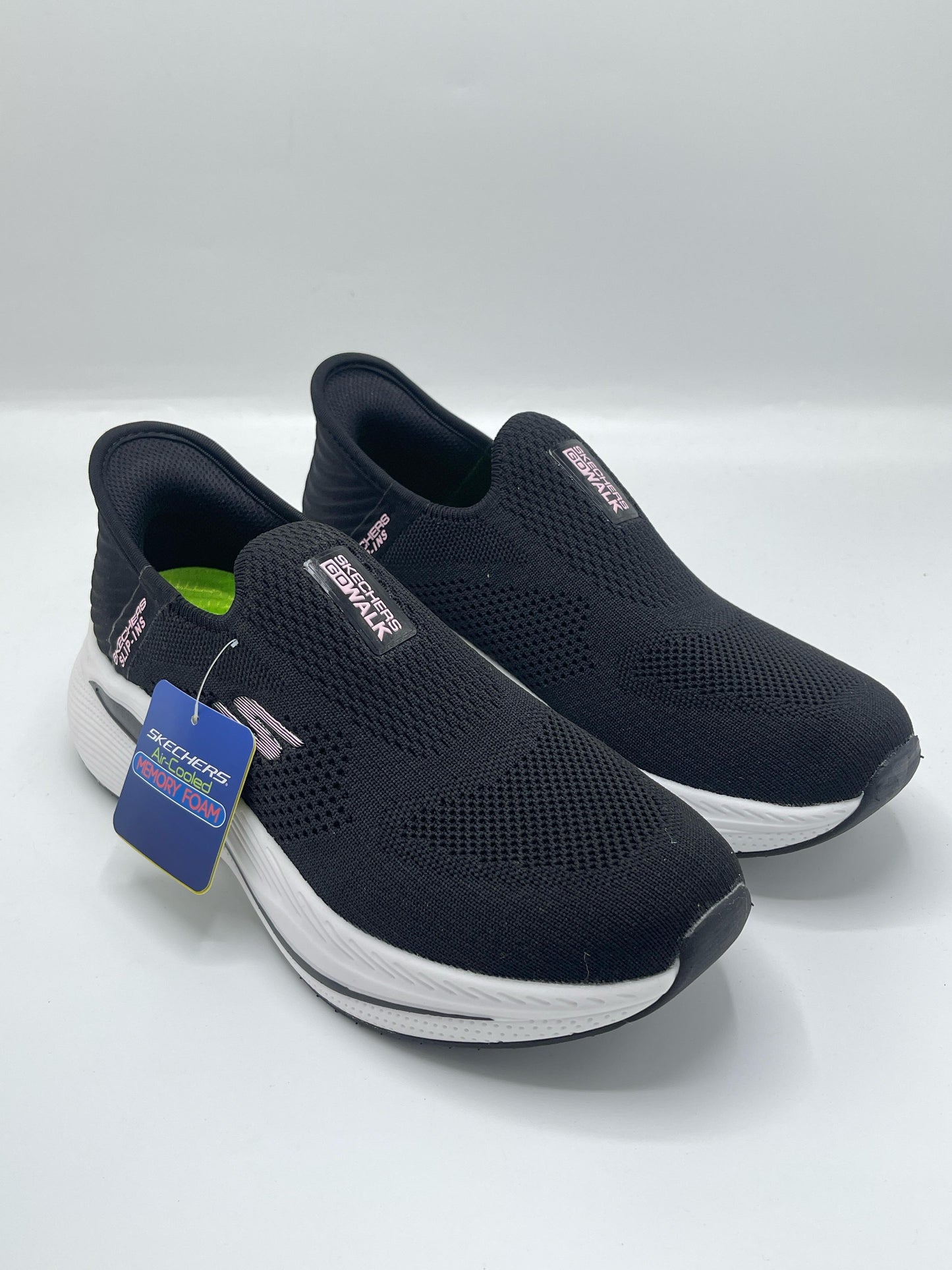 SKECHER