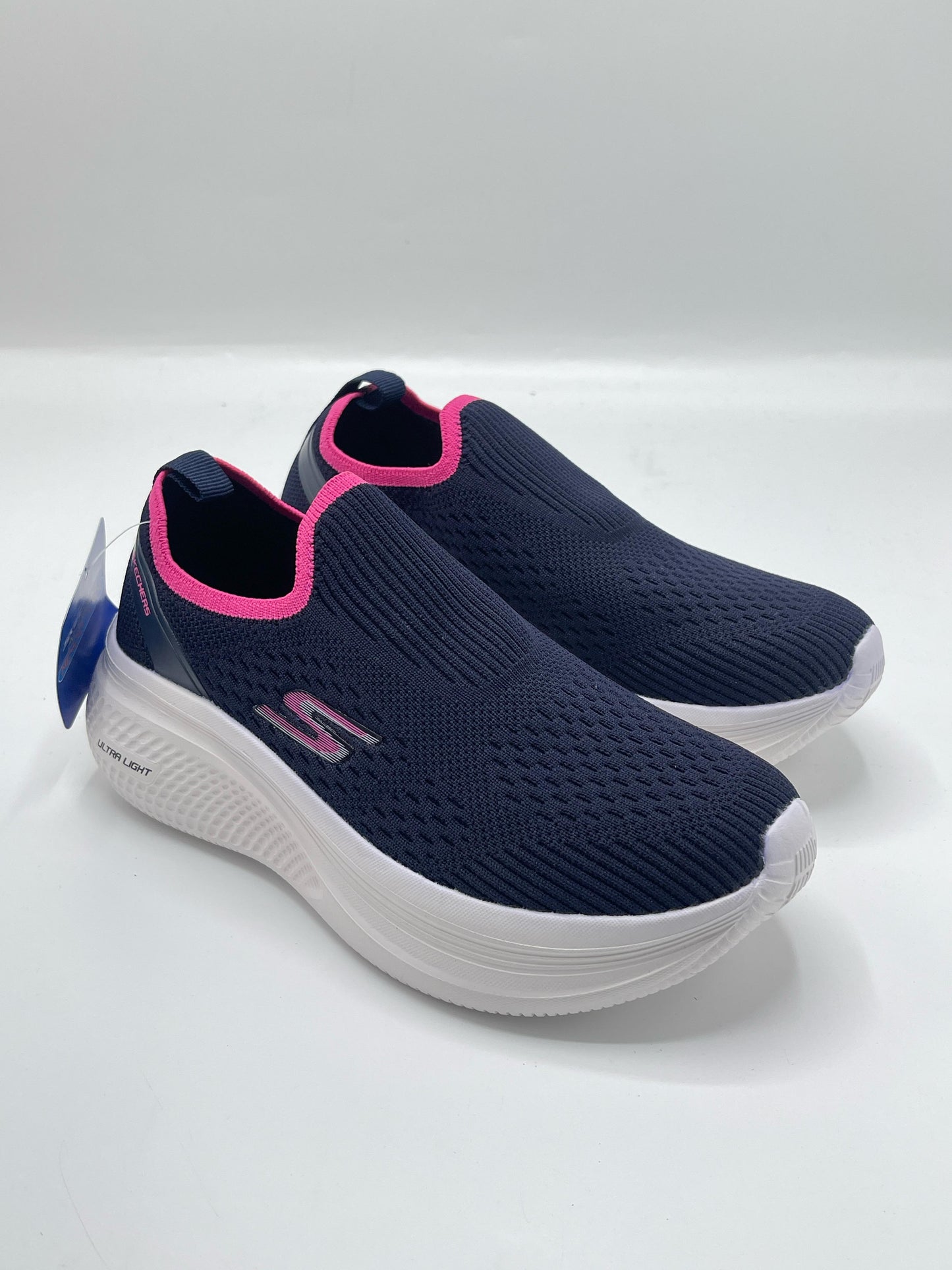 SKECHER