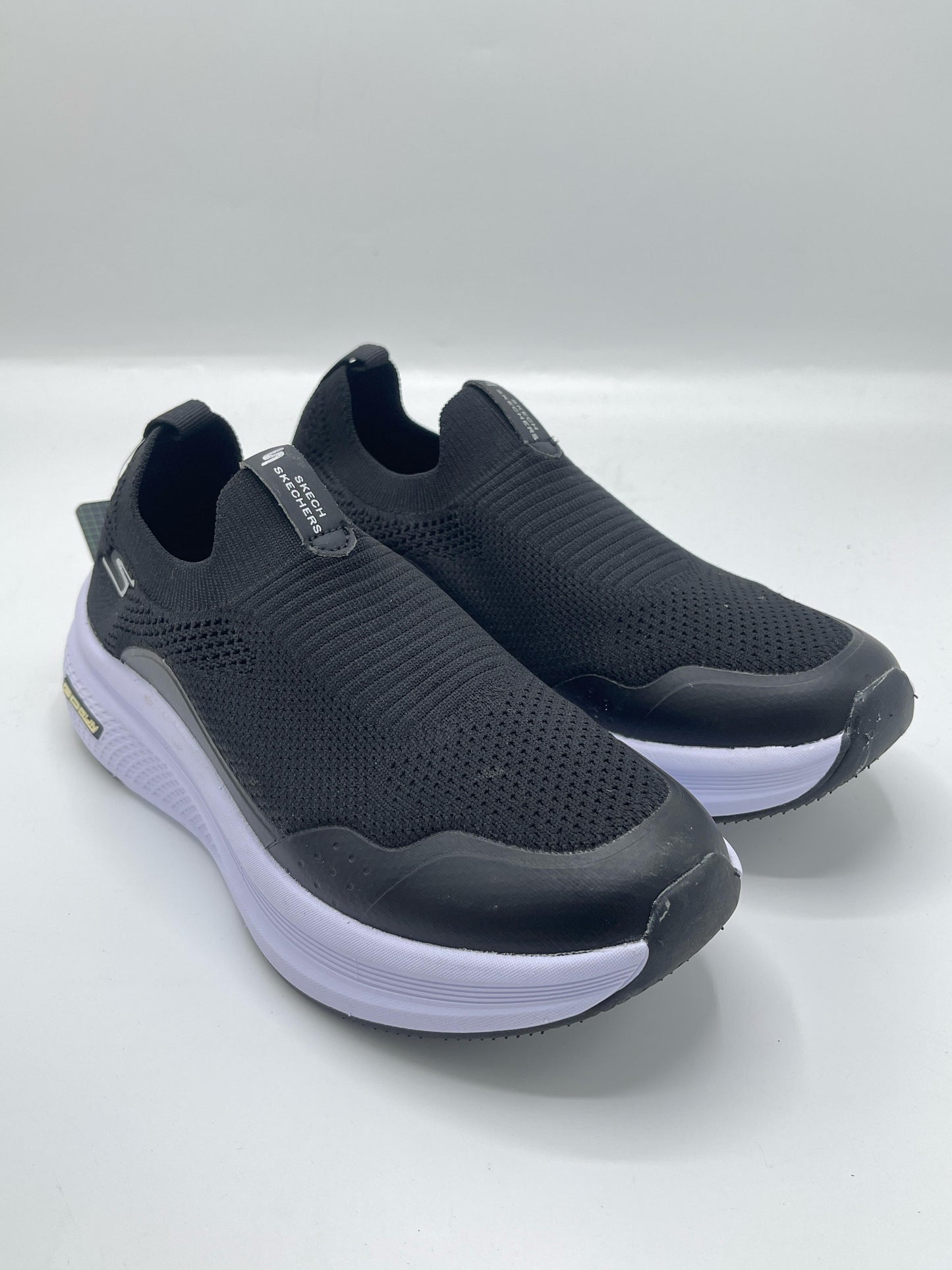SKECHER