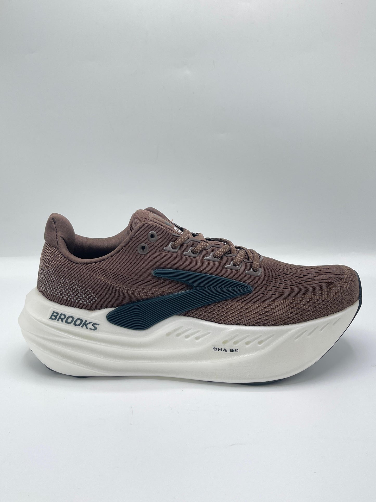 BROOKS
